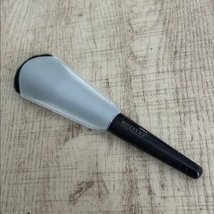 Motives Powder Makeup Brush